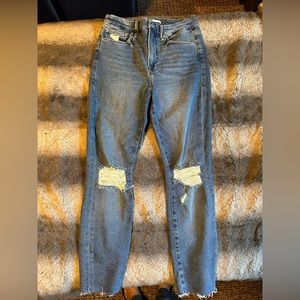 Good Waist Crop Raw Edge Skinny Jeans GWCRE941T Size 6/28  Inseam  28” Preowned